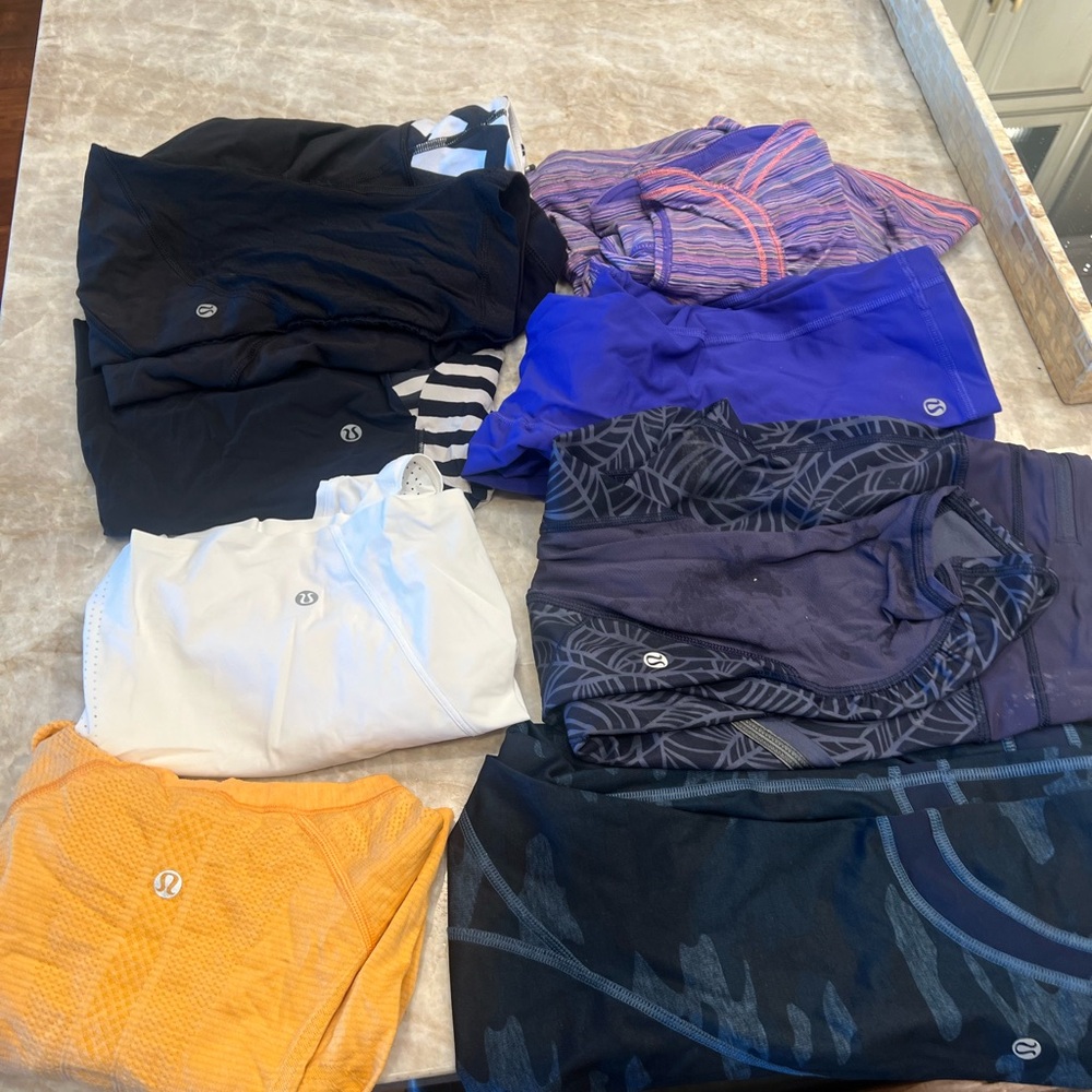 Womans Lululemon size 4 tops size 6